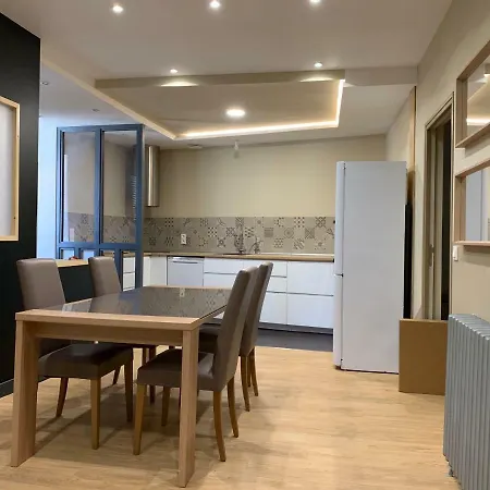 Avec 3 Chambres Au Centre De Apartment *